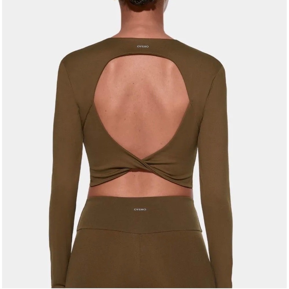 Oysho Crop Top Women L Green Long Sleeve Twist Back Cutout Athletic Yoga UPF 40+